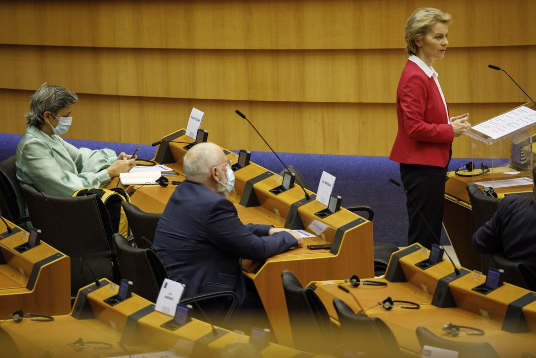 EU-kommissionens ordförande Ursula von der Leyen menar att kommissionens plan för återhämtning för Europa är djärv.