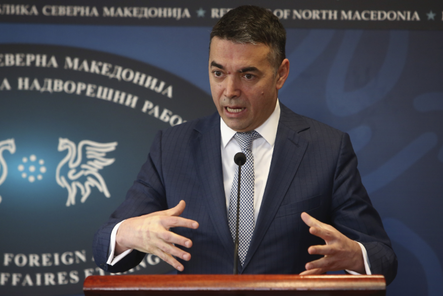 Nordmakedoniens utrikesminister Nikola Dimitrov hoppas på framtida medlemskap i EU.