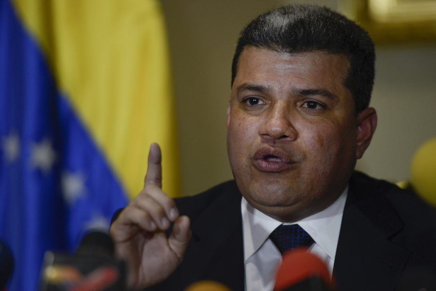 Luis Parra, ledamot i Venezuelas nationalförsamling, som brutit med oppositionsledaren Juan Guaidó.