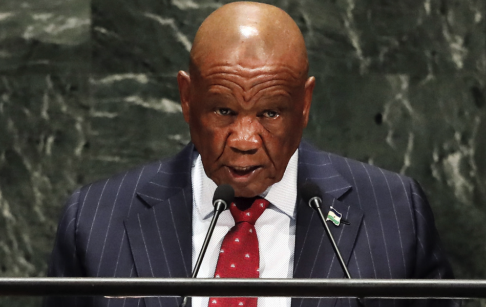 Lesothos premiärminister Thomas Thabane avgår.