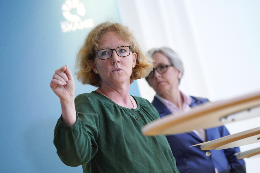 Eva Melander, smittskyddsläkare, och Karin Melander, HR-direktör, i Region Skåne.
