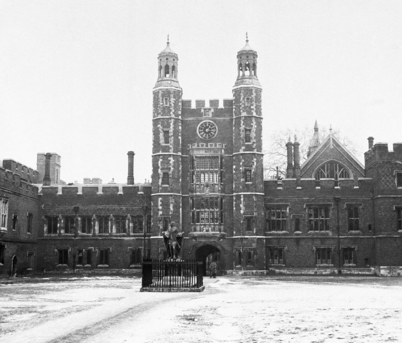 Eton, den mest prestigefyllda privatskolan i England, som den såg ut 1955.