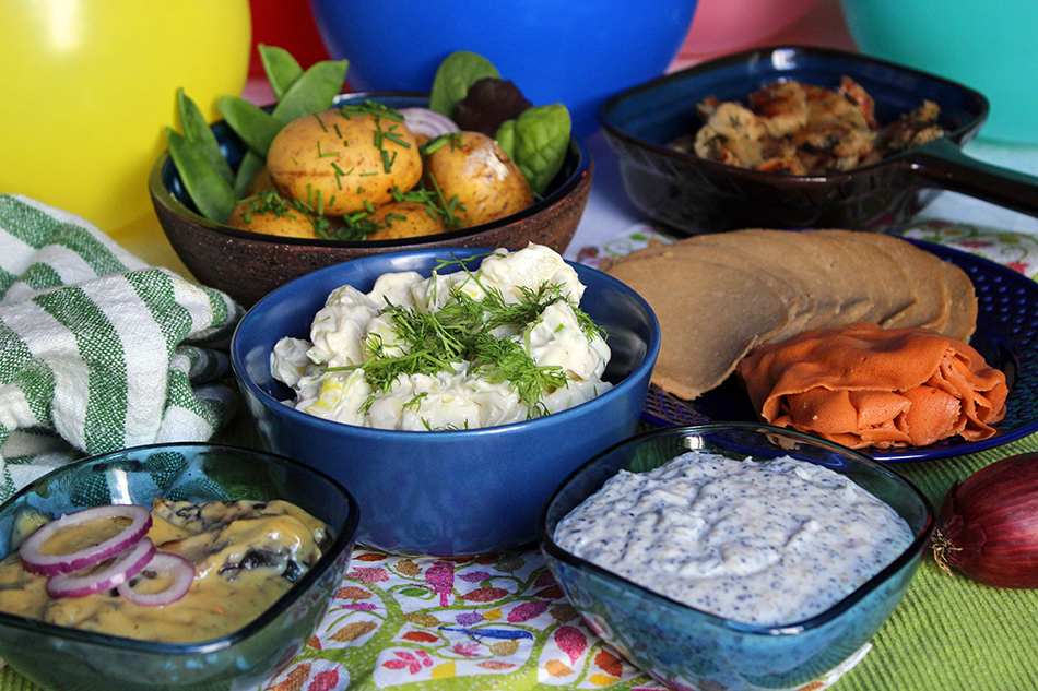 Syres midsommarbuffé består av en blandning av hemlagat och färdigköpt, precis som ett klassiskt midsommarbord.