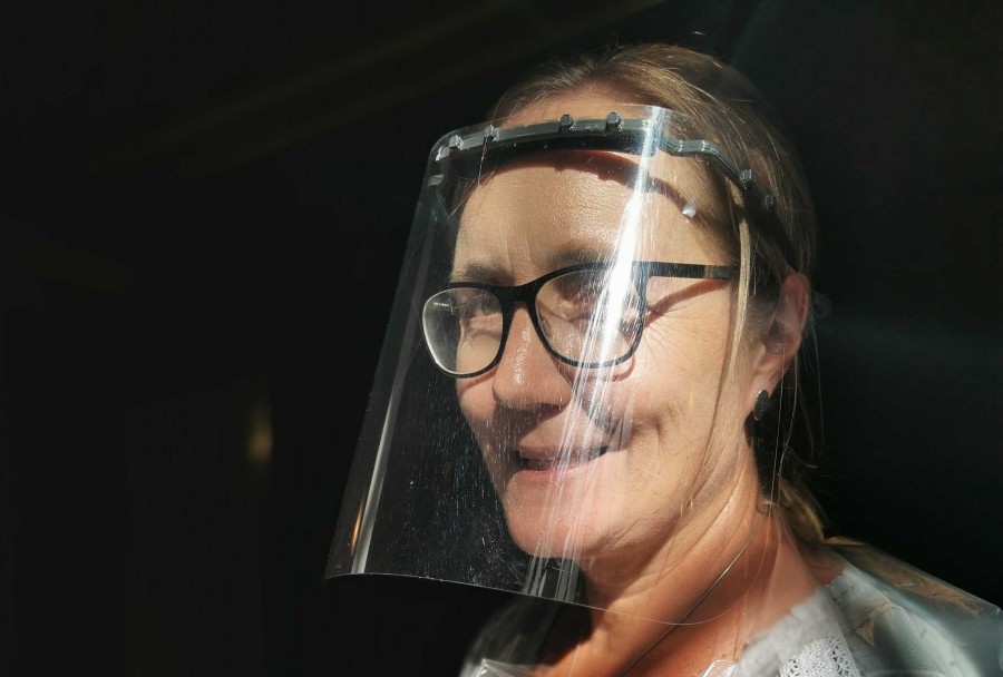 Anette Erikssson brukar kallas för golvansvarig på Förklädesfabriken.