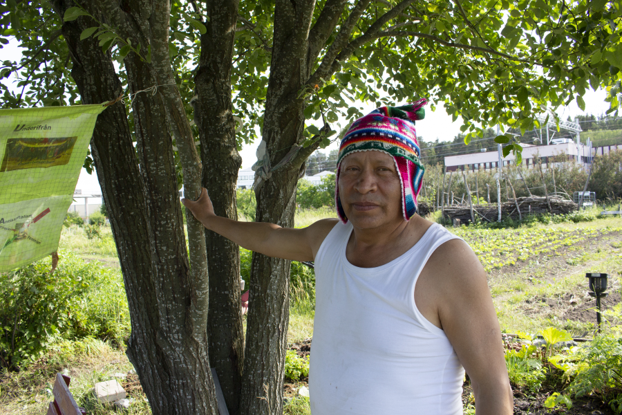 Miljöaktivisten Rafael Altez Calderon vill se mer plats för stadsodling.