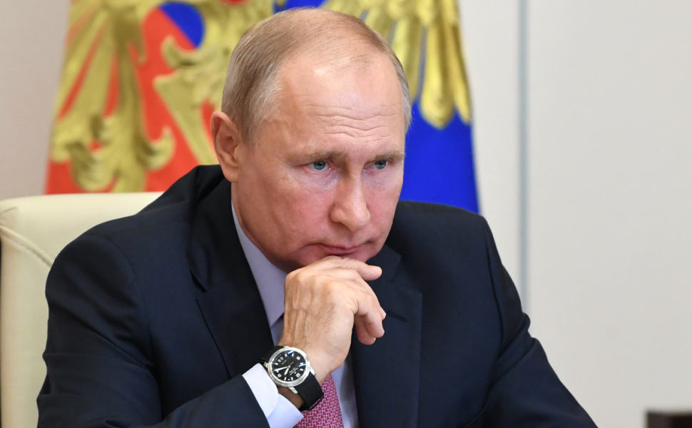 Ryssland går till val om ett kontroversiellt reformpaket.