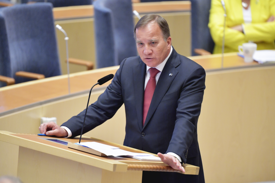 Statsminister Stefan Löfven (S) är kritisk mot EU-kommissionens förslag till coronastöd inför fredagens toppmöte.