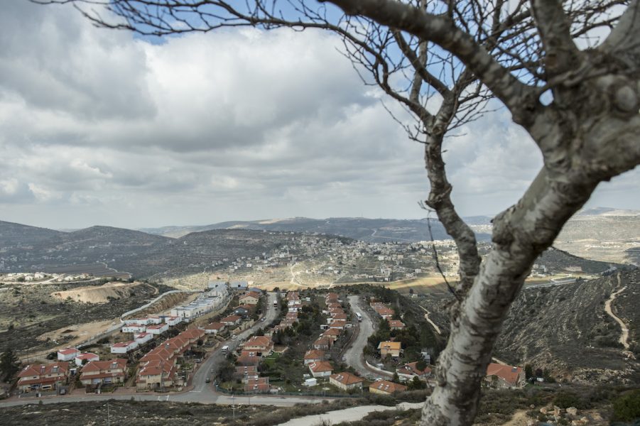 En typisk bosättning på Västbanken, uppskattninsvis finns över 600 000 bosätter på Västbanken och i Östra Jerusalem.