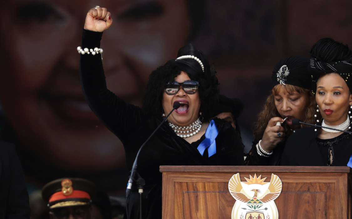 Nelson Mandelas dotter Zindzi Mandela under filmpremiären av "Mandela – Vägen till frihet" i London 2018.