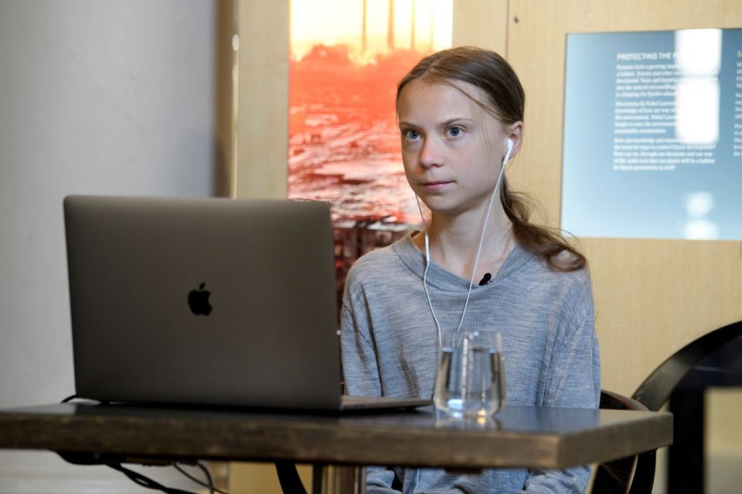 Miljöaktivisten Greta Thunberg möter EU-kommissionens ordförande Ursula von der Leyen.