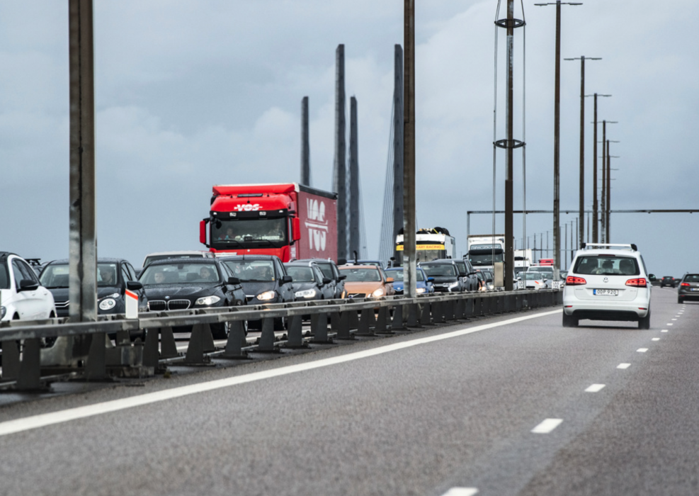 Köer på Öresundsbron är en vanlig syn sedan gränskontroller införts.