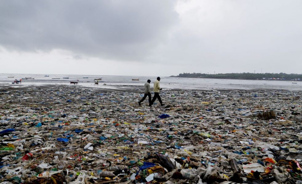 Plast i haven är ett globalt problem som vi ännu inte vet omfattningen av.