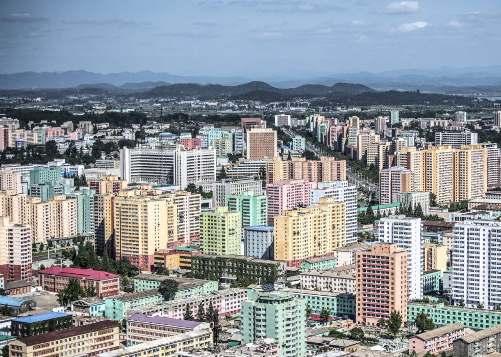 Personalen på svenska ambassaden i Pyongyang har lämnat landet, bekräftar UD.