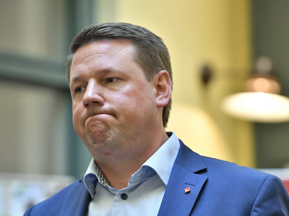 Kommunals ordförande Tobias Baudin förhandlar om anställningsskyddet för LO:s räkning.