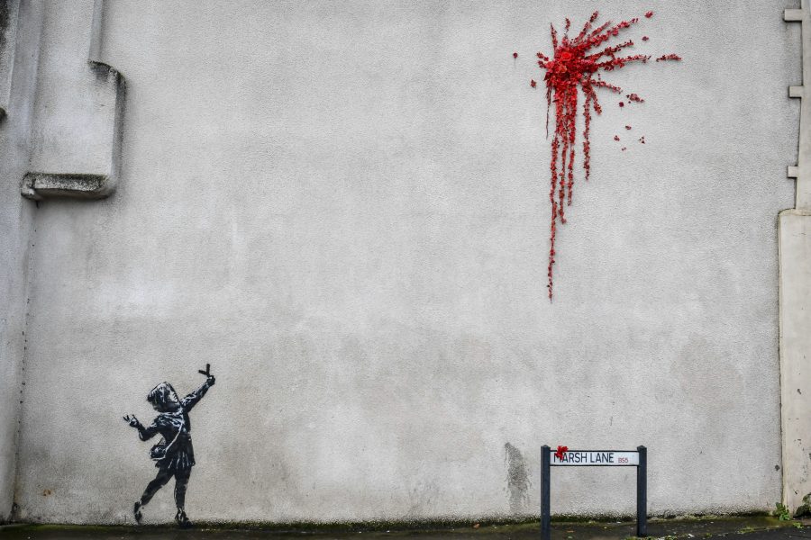 Konstnären Banksy är känd för sina ofta politiskt laddade verk.