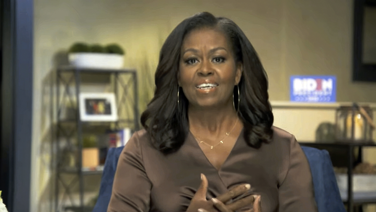 Förra presidenthustrun Michelle Obama håller sitt förinspelade tal under Demokraternas partikonvent.