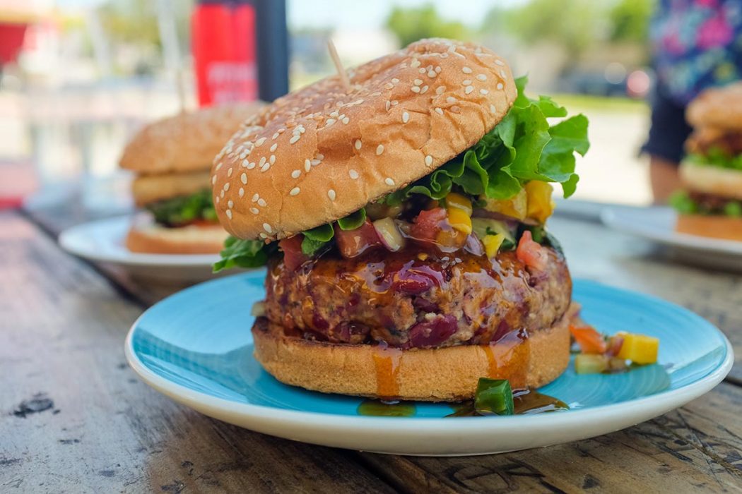 Veganism som en väg till djurens befrielse – det är något ekonomiexperten och djurrättsarbetaren Brett Thompson tror på.