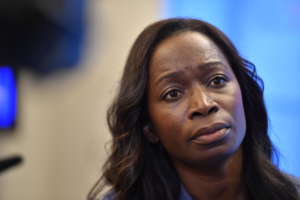 Liberalernas partiledare Nyamko Sabuni sommartalar.