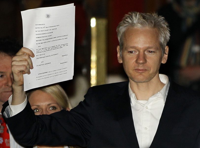 Wikileaksgrundaren Julian Assange anklagas  i USA för spioneri och riskerar ett hårt straff ifall han utlämnas dit.