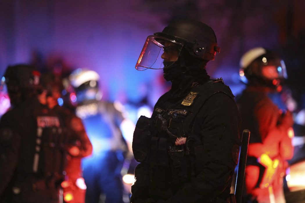 Polis och demonstranter i Portland i Oregon, där det varit oroligt en tid.
