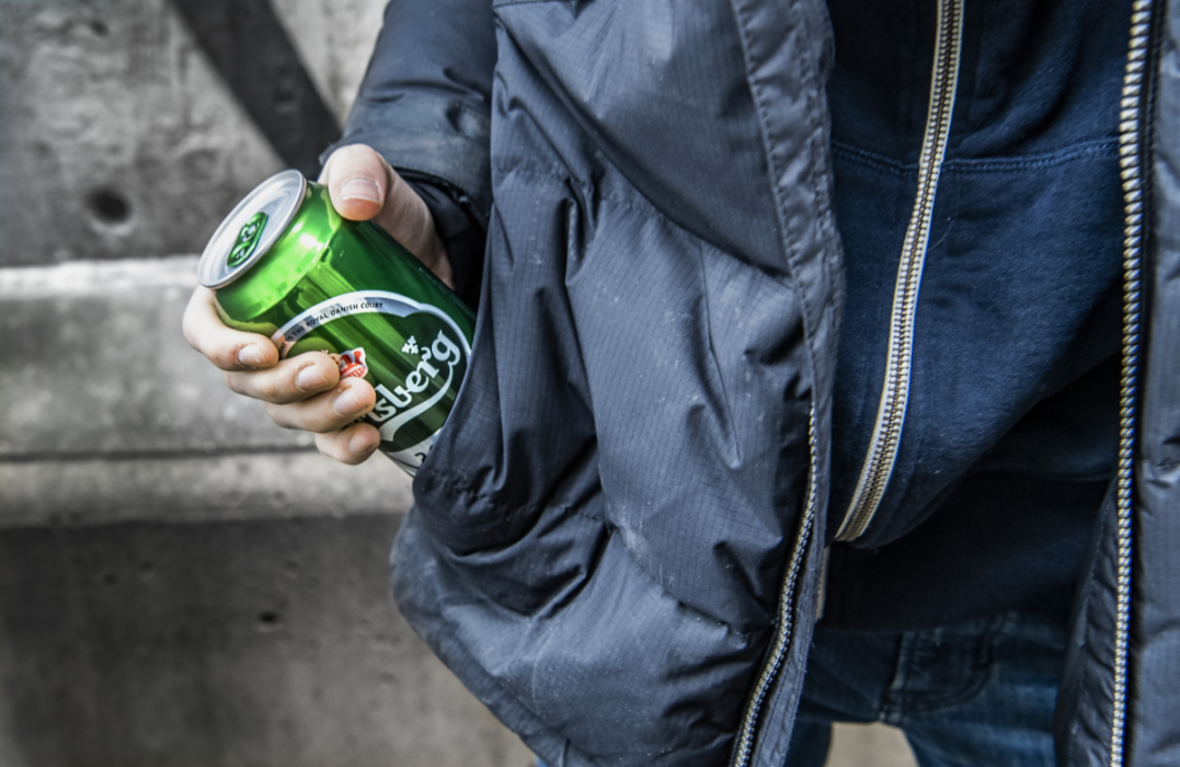 Ökad alkoholkonsumtion har ojämna konsekvenser i samhället.