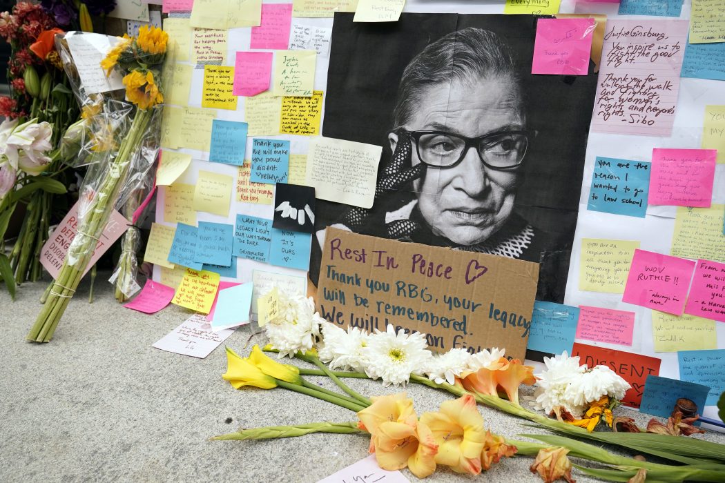 Sorgen efter Ruth Bader Ginsburg är stor i USA.