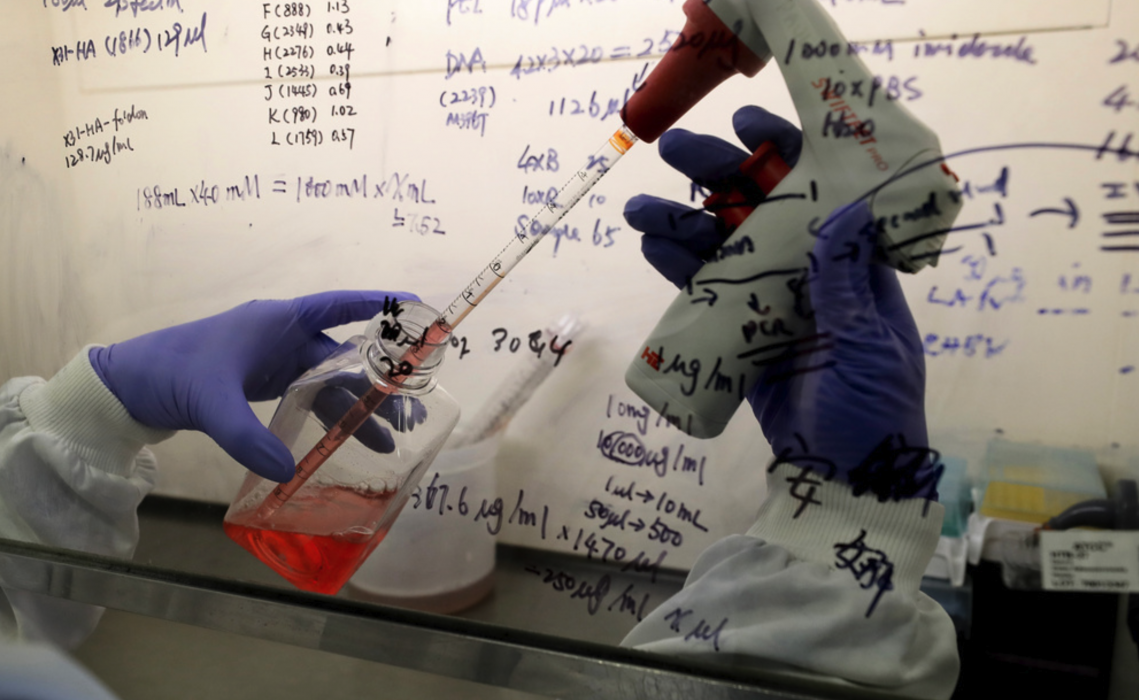 Arbete med att ta fram ett vaccin på Imperial College i London.
