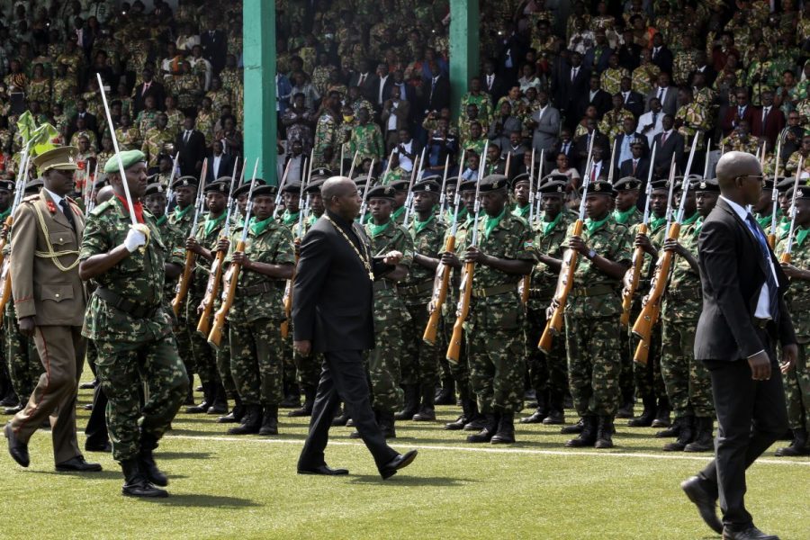 Burundis nya president Evariste Ndayishimiye vid sin installationsceremoni i juni i år.