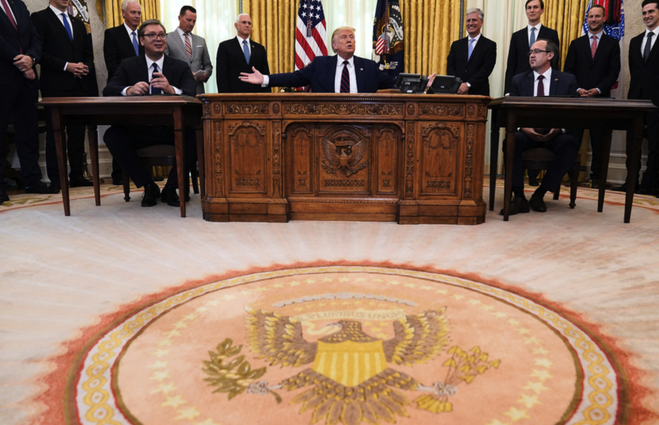 Undertecknandet i början av september av normaliseringsavtalet mellan Kosovo och Serbien i Vita huset under överinseende av USA:s President Donald Trump.