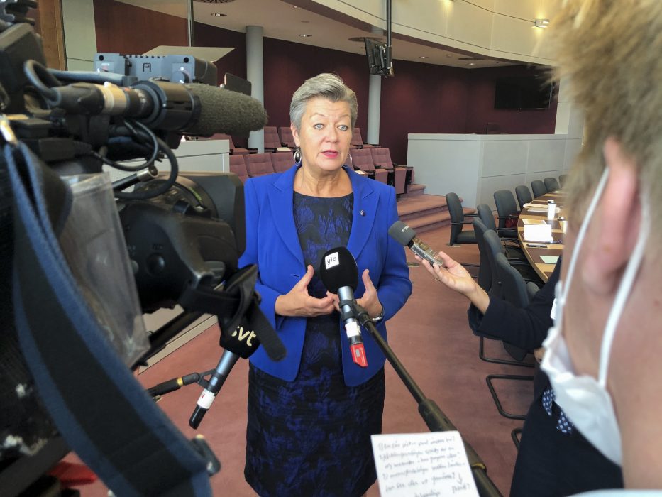 EU:s inrikeskommissionär Ylva Johansson träffar svenska och finländska journalister i Bryssel.