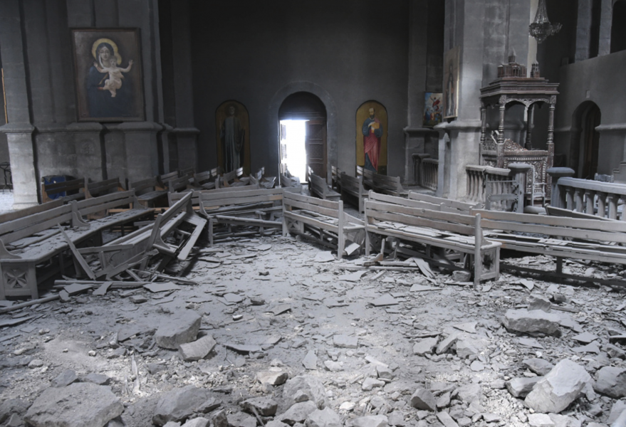 En katedral som har fått skador av artillerield i samband med striderna om Nagorno-Karabach.