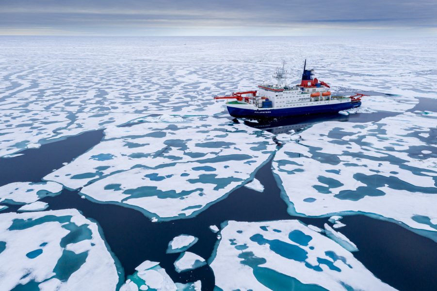 Forskningsfartyget Polarstern har varit på resa i Norra ishavet i över ett år.