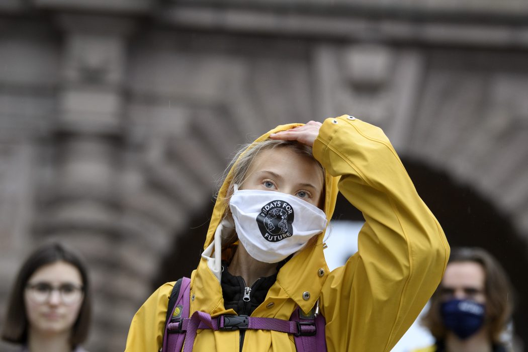 Greta Thunberg går i svaromål med Amazon efter att Vice avslöjat att företaget håller koll på den rörelse hon gett upphov till, Fridays for future.