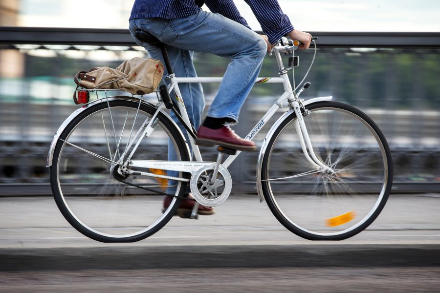 En majoritet av invånarna i Västra Götalandsregionen vill cykla och gå mer, enligt en ny undersökning som Västtrafik låtit göra.