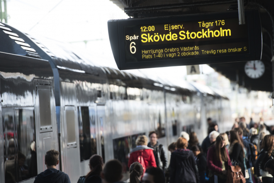 Fler helgavgångar på sträckorna Stockholm-Malmö och Stockholm-Göteborg.