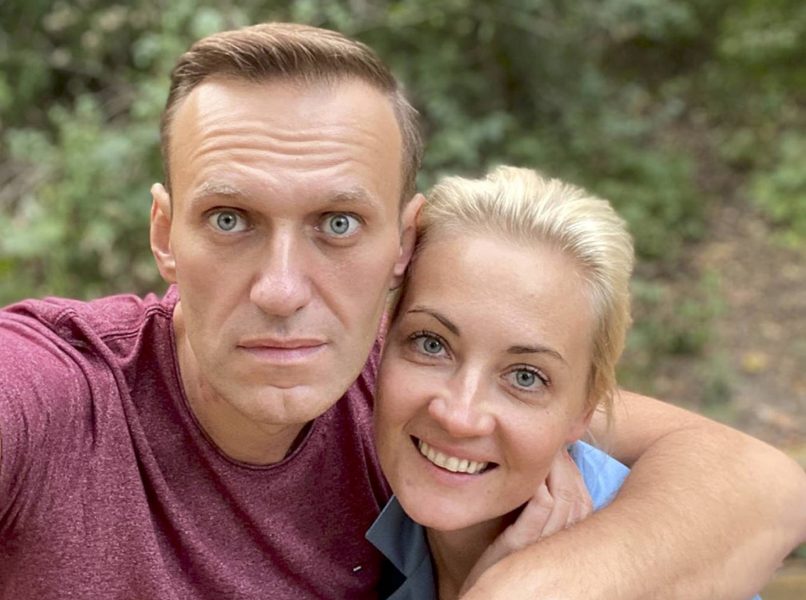 Ett foto utlagt av Aleksej Navalnyj på Instagram den 25 september föreställande honom själv och hans fru Julia.