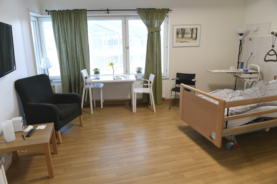 Pandemin sätter fingret på systemfel i äldreomsorgen, anser Svenska distriktsläkarföreningen.