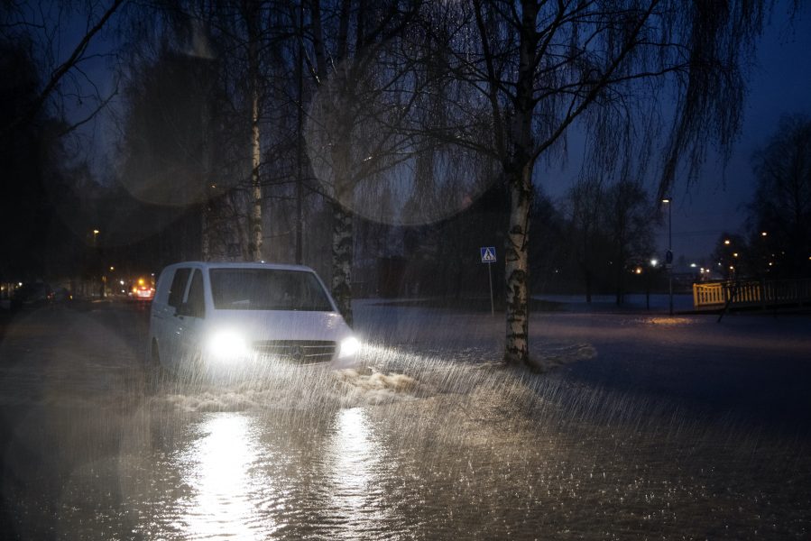 Översvämning i stadsdelen Rödäng i Umeå.