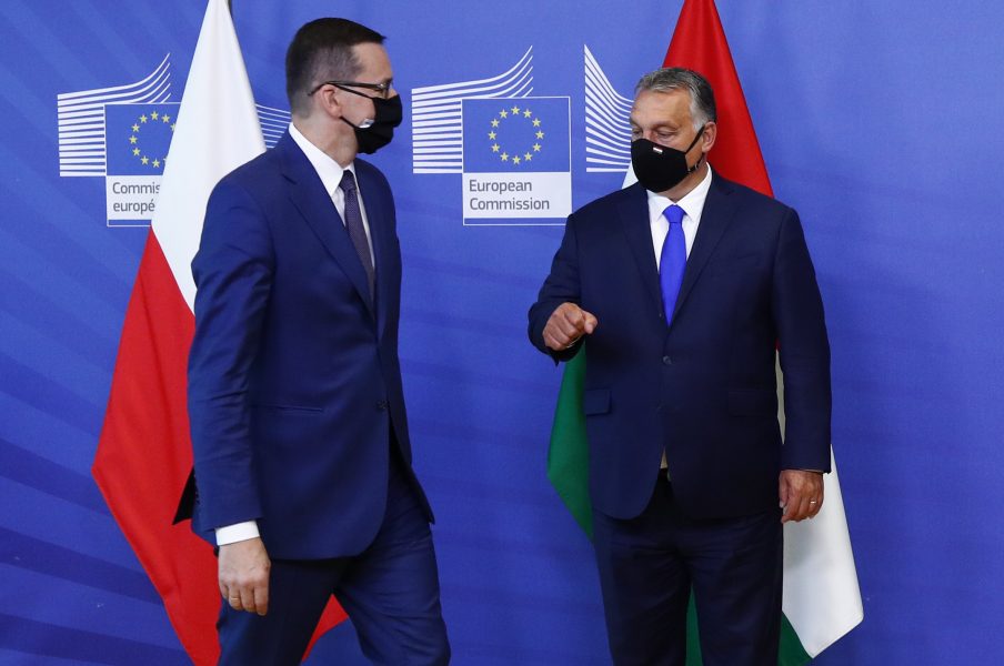 Polens premiärminister Mateusz Morawiecki och Ungerns Viktor Orbán.