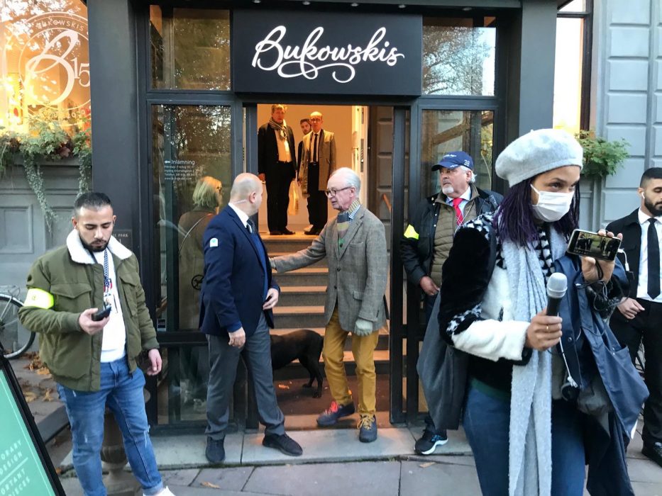 Ordväxling och handgripligheter uppstod när Extinction rebellion avvisades från Bukowskis efter en protest mot auktionshusets ägare Lundin energy.