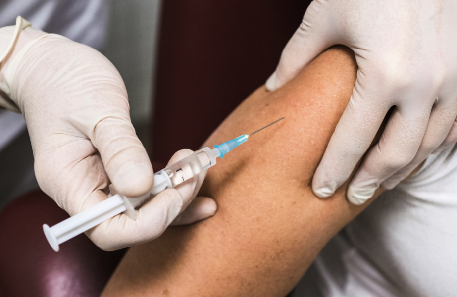 Från november kan de som tillhör en riskgrupp vaccinera sig mot säsongsinfluensan.