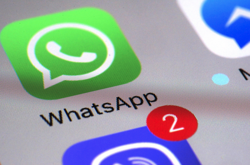 Kryptering, att ett meddelande omvandlas till någonting obegripligt för obehöriga, har gjort Whatsapp, Signal och liknande meddelandetjänster oåtkomliga även för säkerhetstjänster.