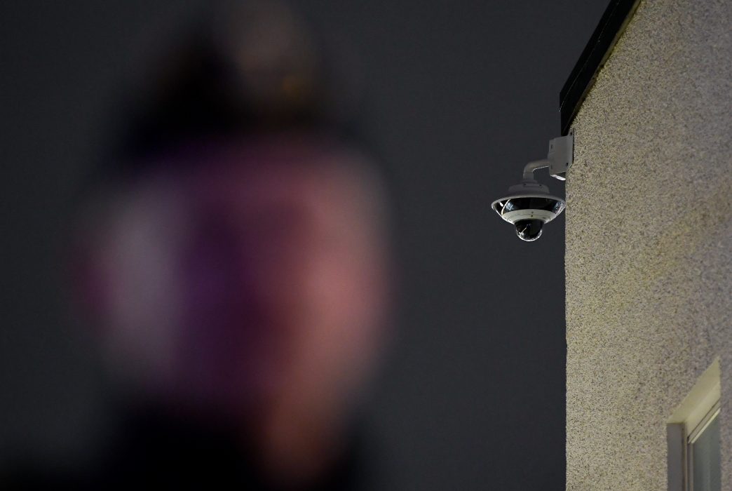 Den 15 oktober tillsattes en utredning om om Försvarets radioanstalt, FRA, ska få tillstånd att signalspana även inom Sverige.