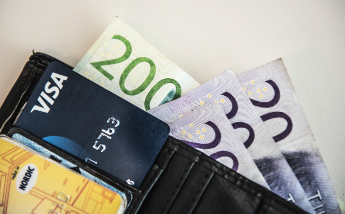 Pandemin riskerar att leda till ökade löneskillnader mellan kvinnor och män.
