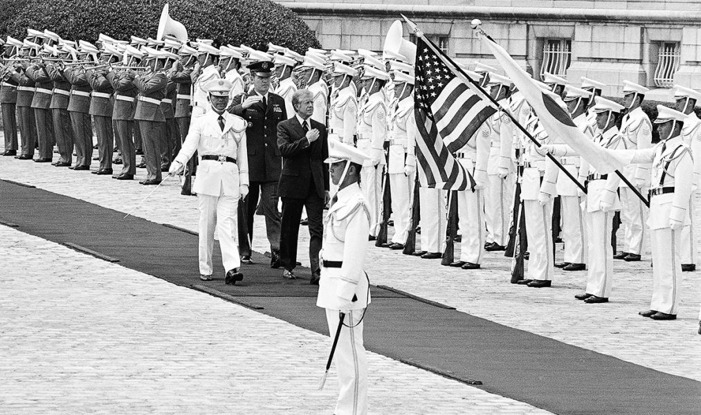 USA:s president Jimmy Carter på besök hos kejsar Hirohito av Japan i juni 1979.