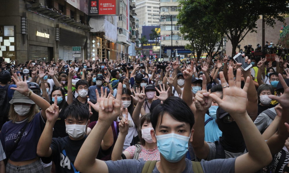 Demonstrationer mot de nya säkerhetslagarna i Hongkong den 1 juli iår.
