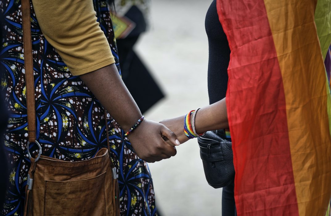 I 70 av FN:s 193 länder förbjöds män att ha sex med män och i 44 kvinnor att ha sex med kvinnor, enligt Ilga:s rapport från 2019 rapporterar SVT.