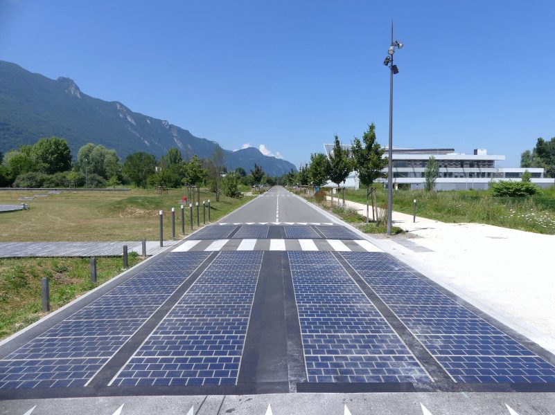 Solväg i experimentstadiet belägen i franska Savoie Technolac science and technology park 10 mil öster om Lyon.