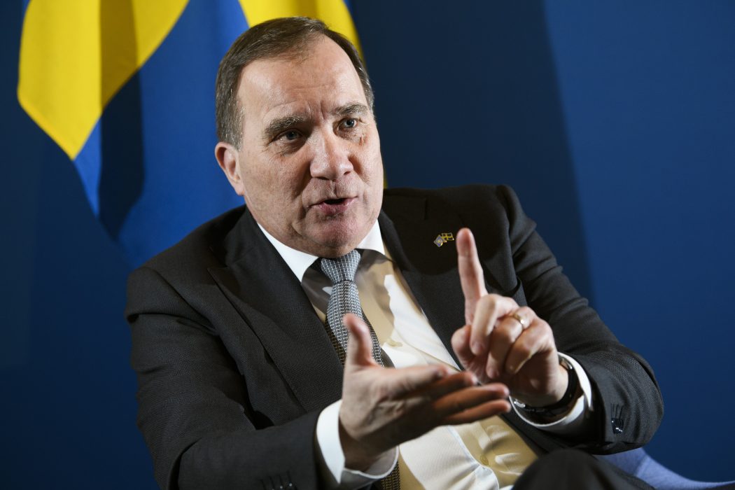 Statsminister Stefan Löfven (S) säger att det säkert finns saker som kunde ha gjorts bättre under pandemin men han vill avvakta med slutbetyget.