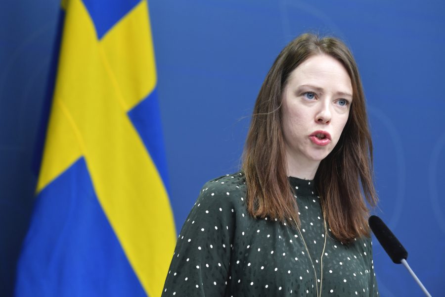 Åsa Lindhagen (MP), minister med ansvar för arbetet mot diskriminering och segregation, vill förstärka det förebyggande arbetet mot rasism.